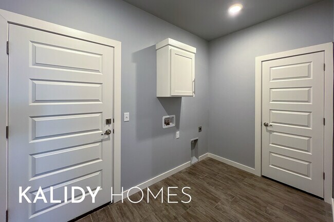 Building Photo - 12624 E Hefner Rd