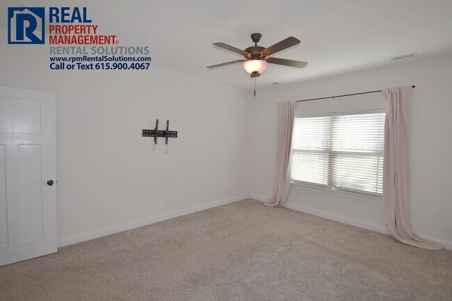 Building Photo - All brick 4 bedroom home plus Bonus room! Garage and covered patio!