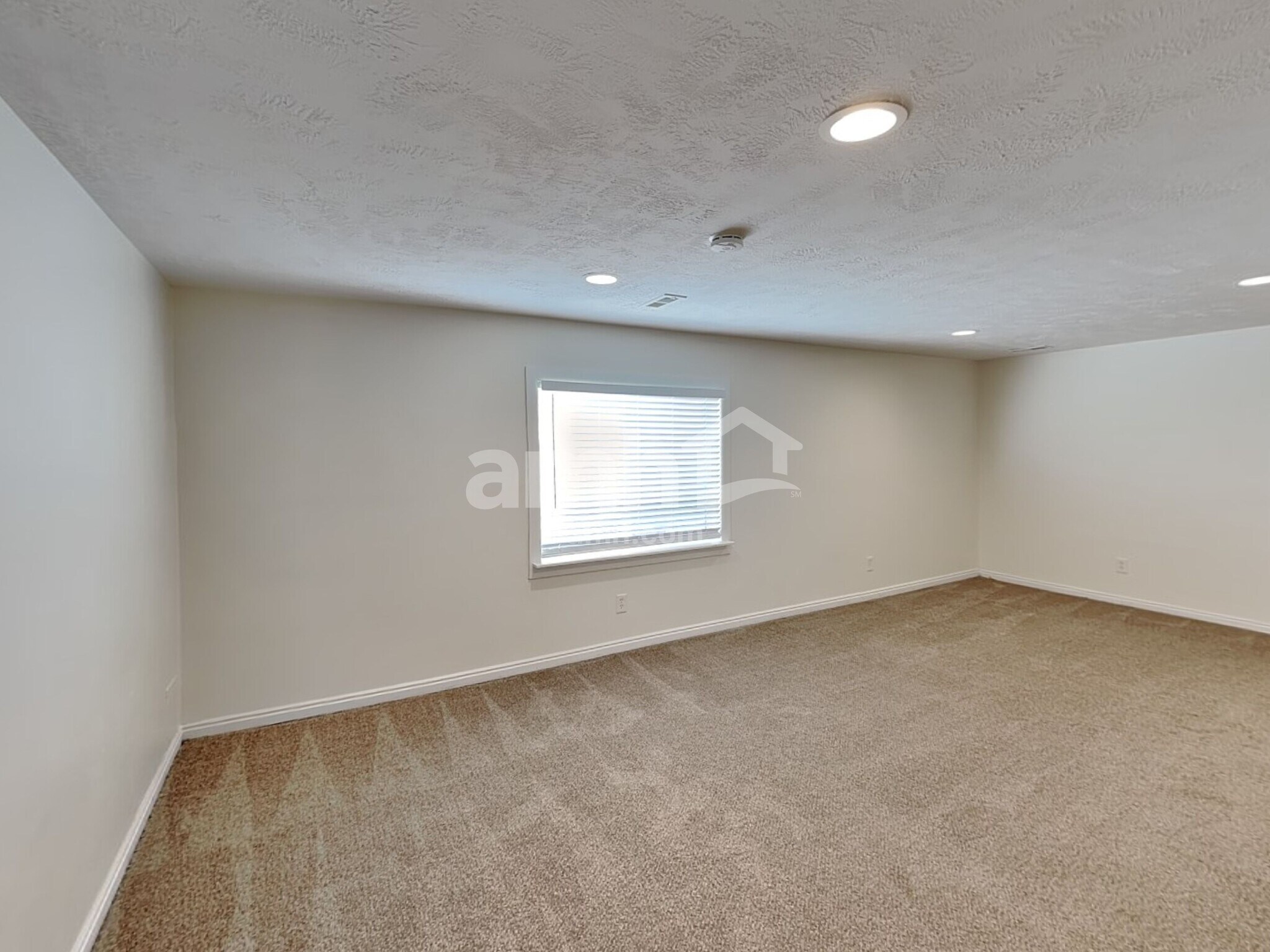 Building Photo - 8359 Sawtooth Oak Dr