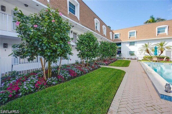 Building Photo - 1222 Gordon Dr