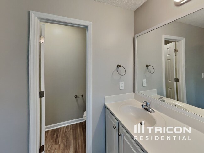 Building Photo - 7205 Spanglers Spring Way