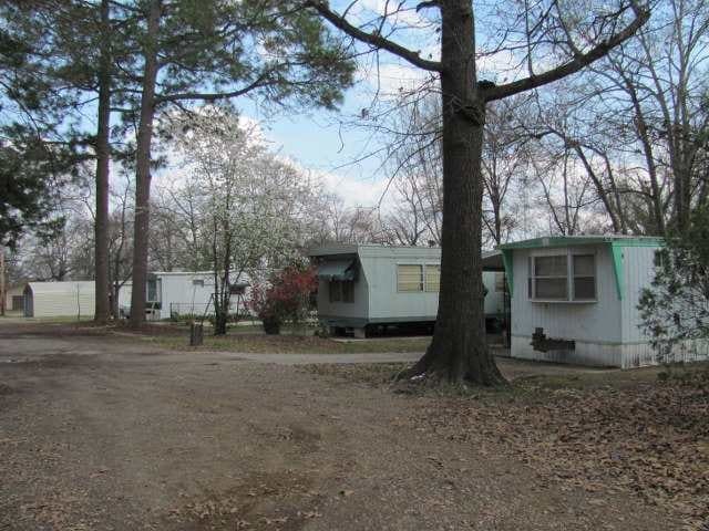 Building Photo - Canary Trailer Park