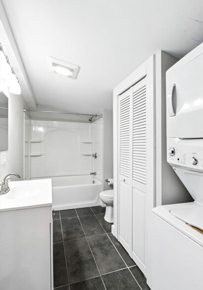 Building Photo - 45B Warner St