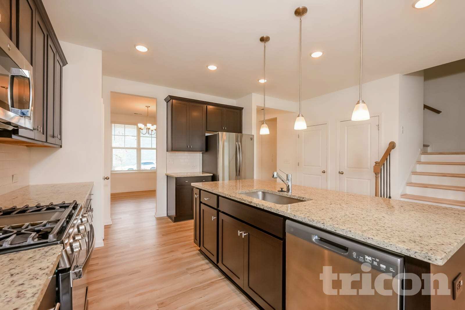 Building Photo - 305 Fairmont Ave