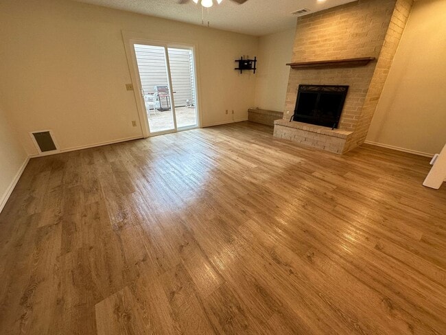 Building Photo - 4409 Alicia Dr