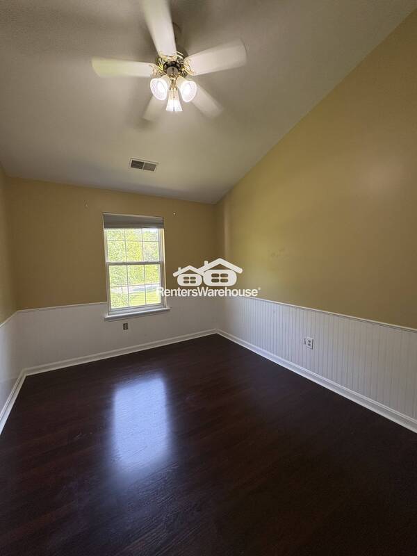 Building Photo - 1310 Sheridan Pl