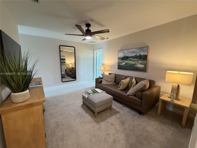 Building Photo - 1694 Hoot Owl Holw