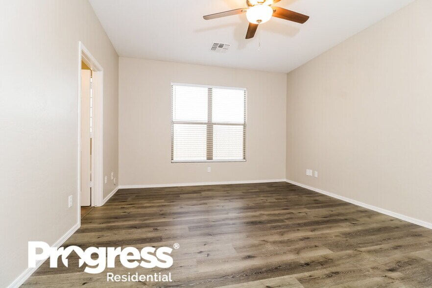 Building Photo - 1701 117th Dr