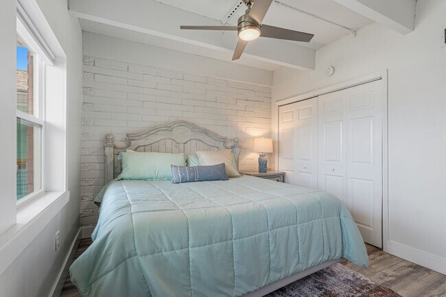 Building Photo - 334 Bluefish Dr