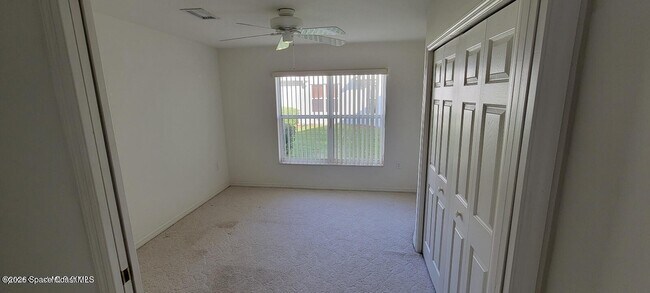 Building Photo - 729 Kenwood Cir