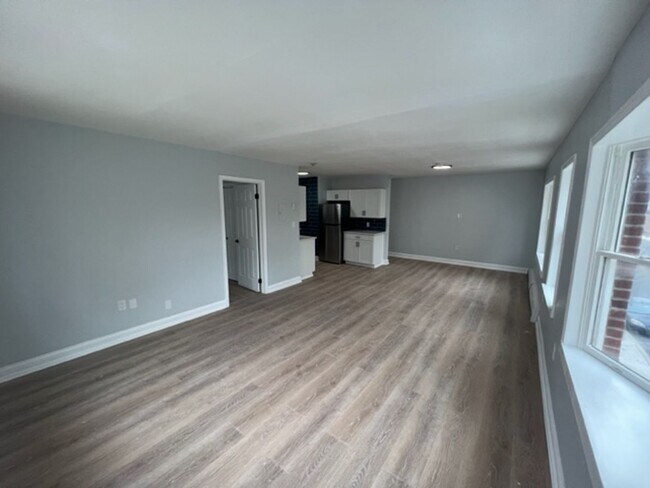 Building Photo - Riverview Apartments