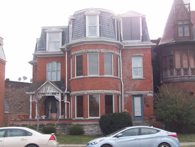 Primary Photo - 473 Virginia St