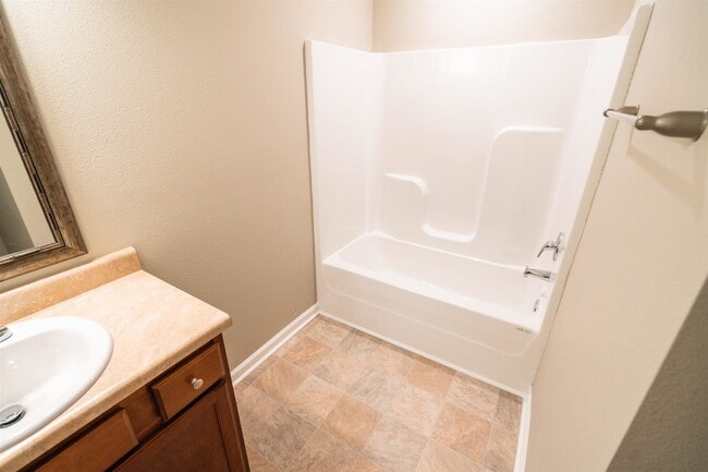 Building Photo - 2250 Del Carmel Way