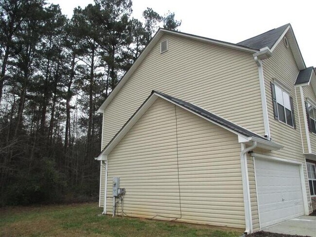 Building Photo - 1050 Trotters Farm Rd