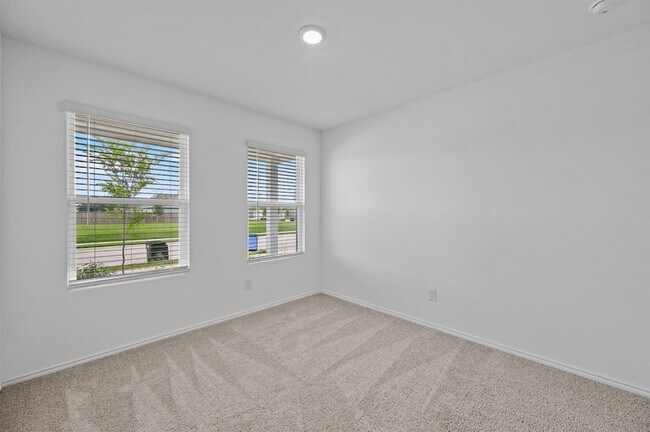 Building Photo - 1628 Dora Dr