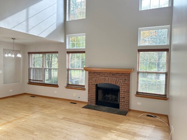 Building Photo - 2955 Belle Ln