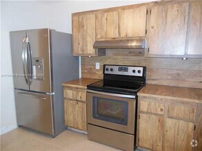 Building Photo - 8510 SW 149th Ave
