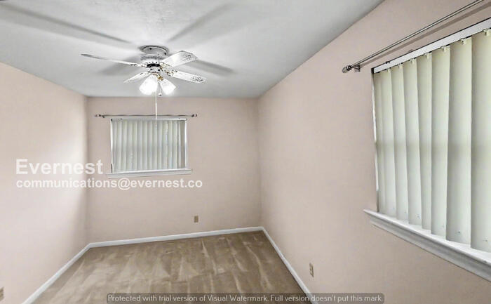 Building Photo - 331 Serena Dr