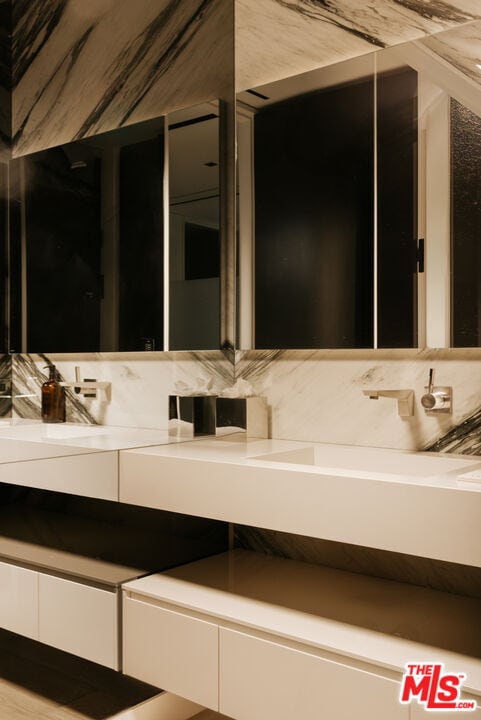 Building Photo - 1536 Blue Jay Way