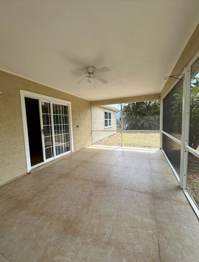 Building Photo - Beautiful 2 Bedroom 2 Bath with garage