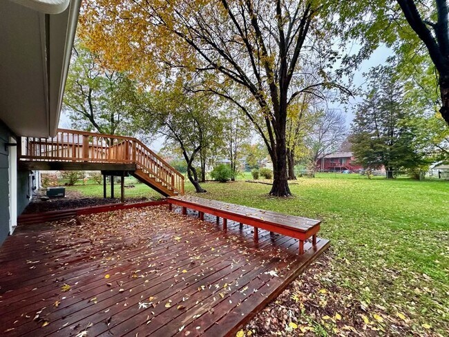 Building Photo - Gorgeous Single Family Home in Brooklyn Park!
