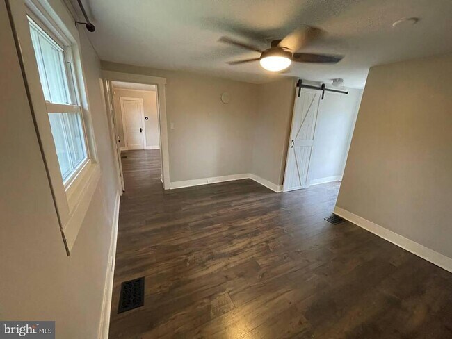 Building Photo - 10608 Schaeffer Ln