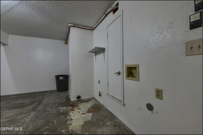 Building Photo - 695 Bluff Canyon Cir