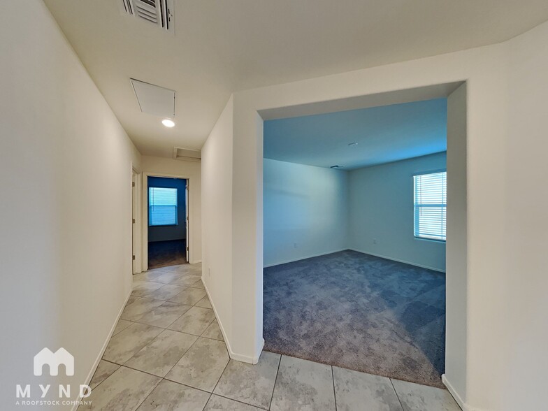 Building Photo - 7829 S New Strike Way
