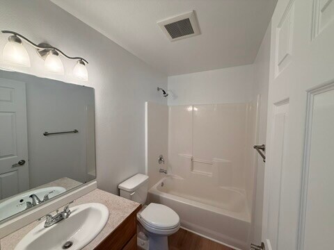 Building Photo - 345 E Victor Cir