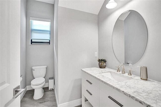 Building Photo - 11720 Waterway Cir