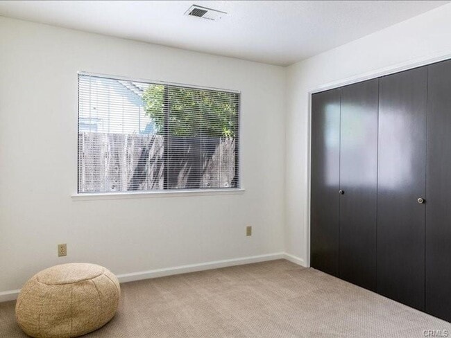 Building Photo - Spacious 3-Bedroom by Meadow Park with Lar...