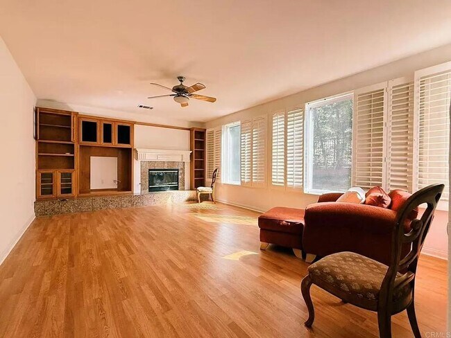 Building Photo - 5BD/4.5BA, 3,500 sq. ft. San Marcos Home w...