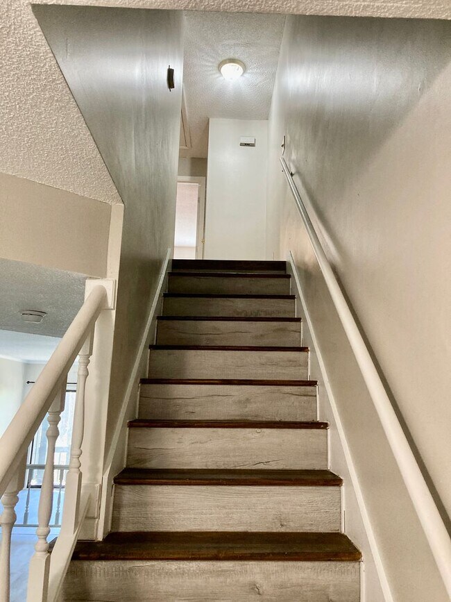 Building Photo - Columbia County Townhome