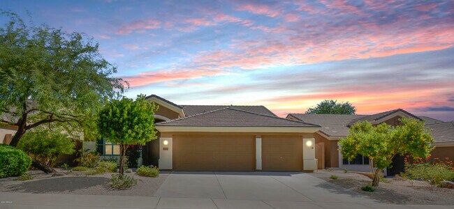 Building Photo - 10601 E Meadowhill Dr