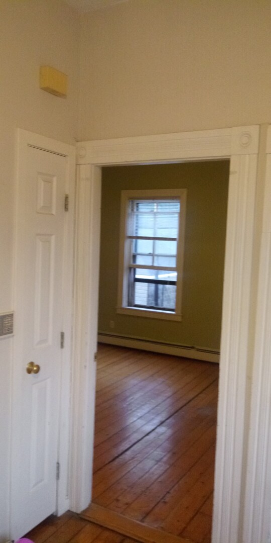 Building Photo - 1596-1600 Westminister Street