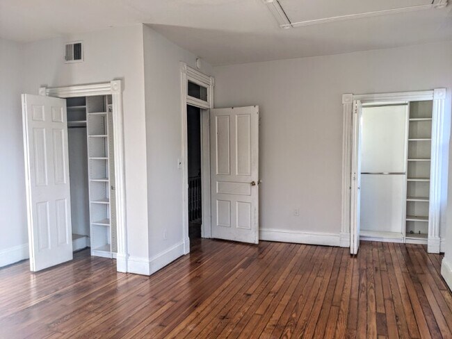 Building Photo - 111 Tennessee Ave NE