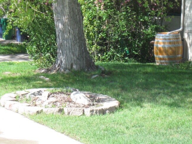 Building Photo - 2002 S Black Ave