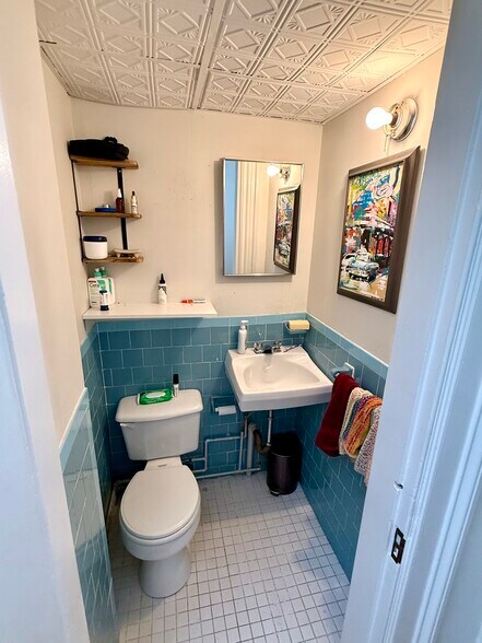 Building Photo - 354 Marlborough St