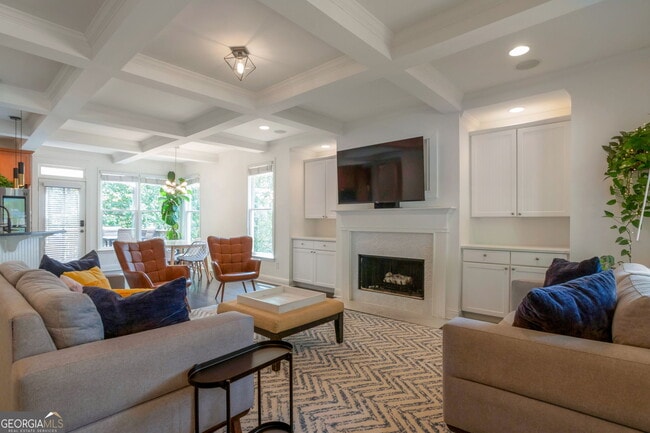 Building Photo - 2524 Kickerillo Way SE