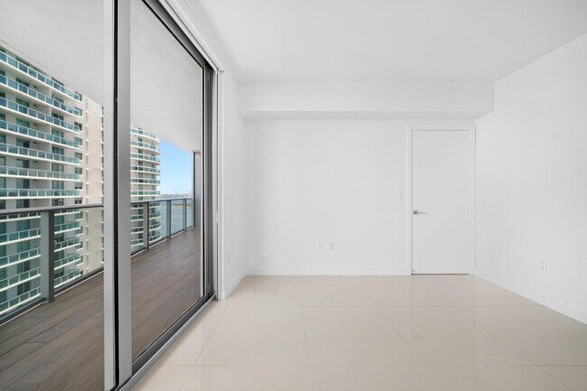 Building Photo - 488 NE 18th St