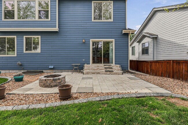 Building Photo - 3-Bedroom Home + Separate Office & Loft | 3-Car Garage