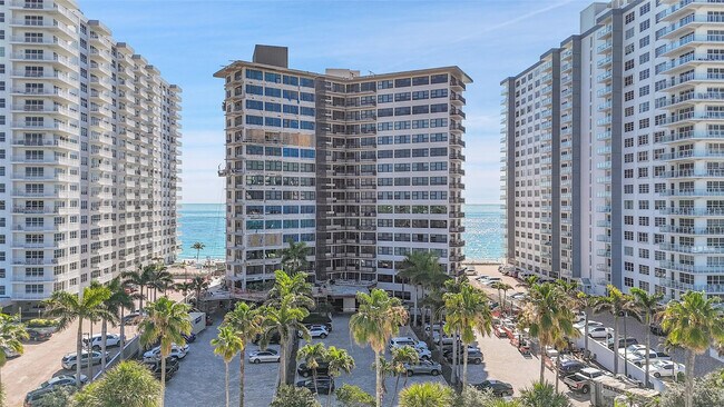 Building Photo - 3800 Galt Ocean Dr