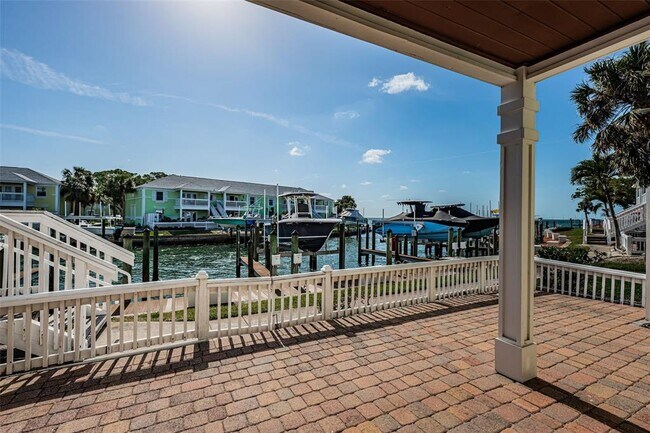 Building Photo - 5196 Beach Dr SE