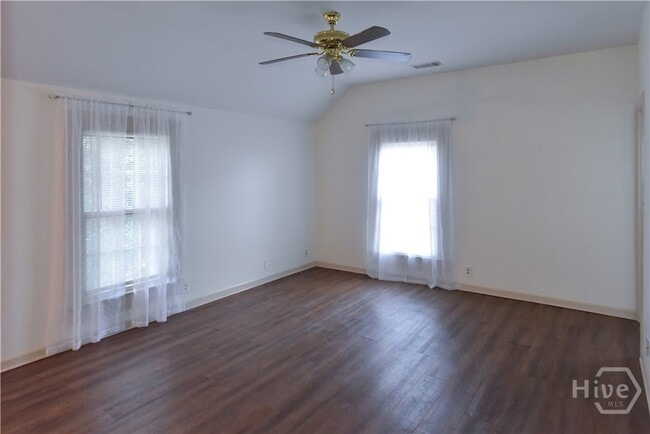 Building Photo - 302 Jefferson St