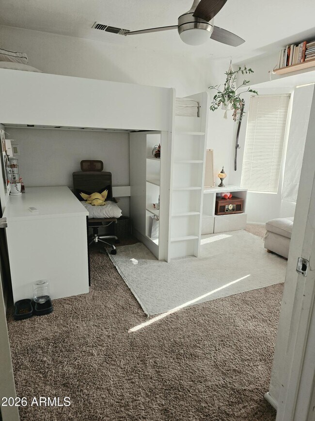 Building Photo - 314 N Cobblestone St
