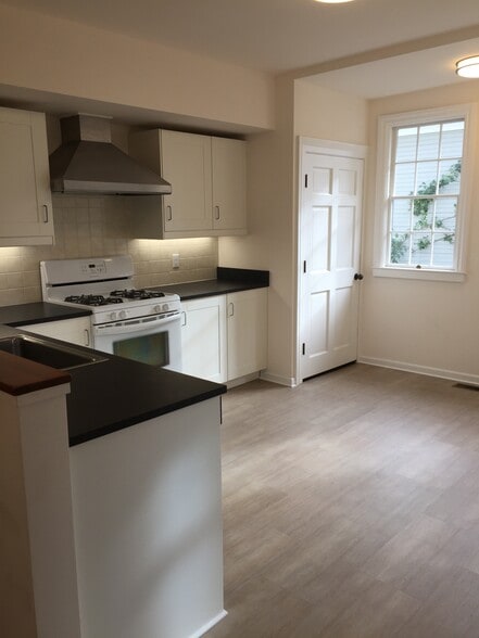 Kitchen - 119 Upham St