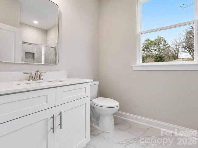 Building Photo - 8935 Sharonbrook Dr