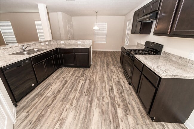 Building Photo - 915 Dancing Sun Court