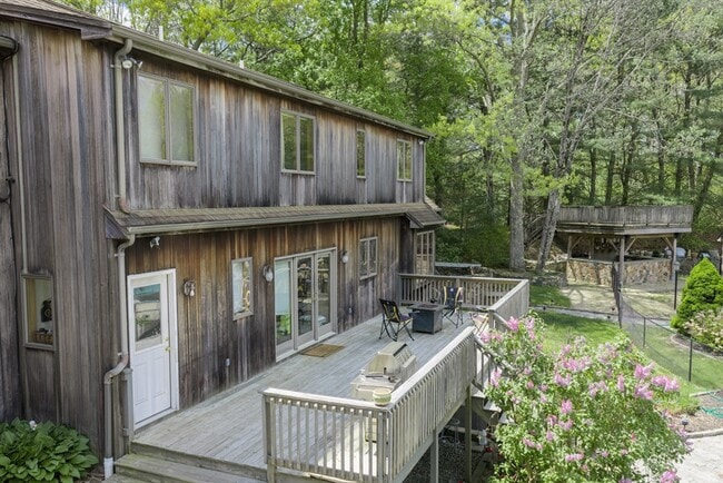 Building Photo - 42 Pine Acres Rd