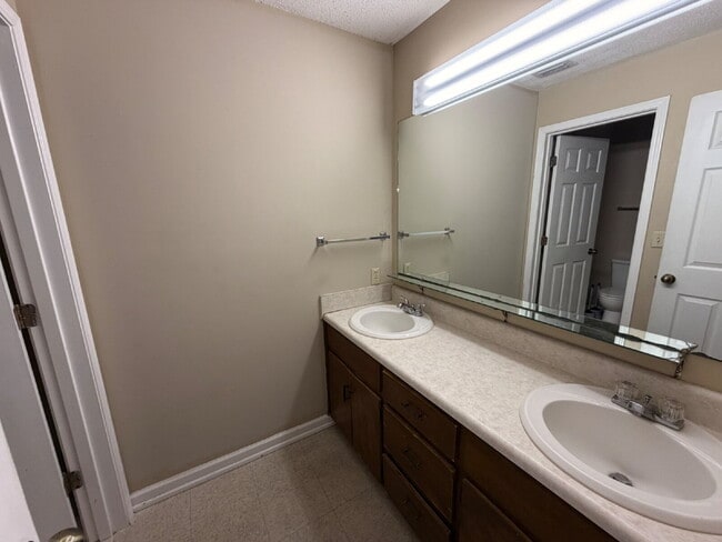 Building Photo - 1133 Fortner St